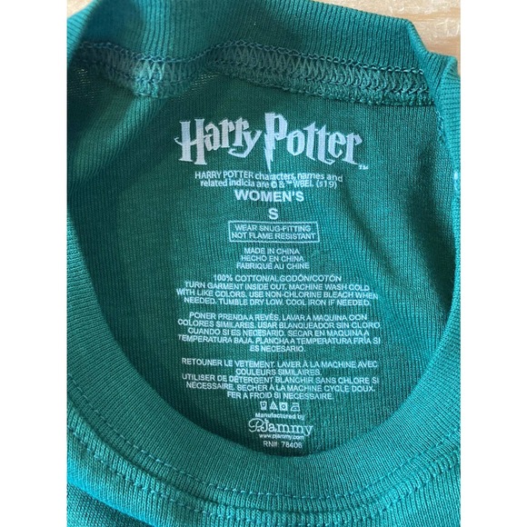 NWT Harry Potter Slytherin Pajama Set Size Small Women’s Green Long Sleeve Pant - Picture 4 of 11
